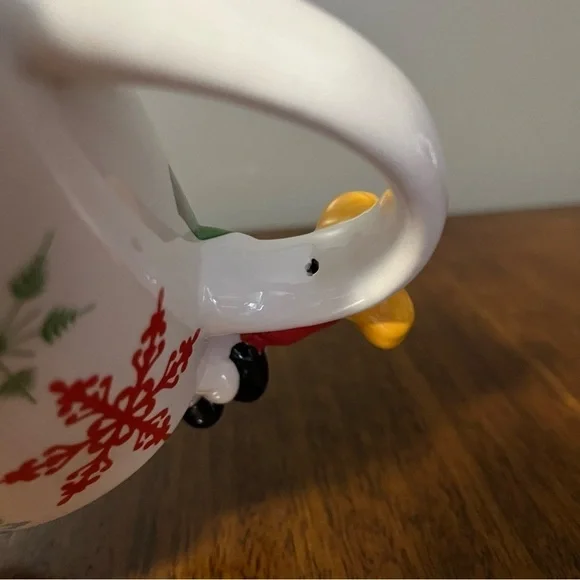 Mickey Mouse Christmas mug with figurine on the handle. - Picture 8 of 8